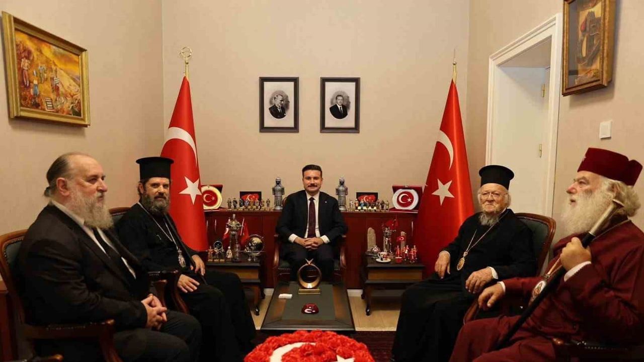 Gökçeada'da farklı inanç temsilcileri kaymakam Acar'ı ziyaret etti