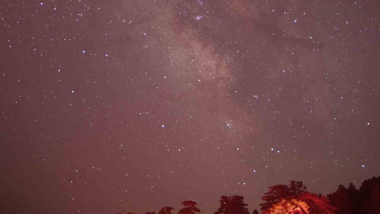 Gökyüzü tutkunları Topuklu Yaylası'nda perseid yağmuruna tanıklık etti
