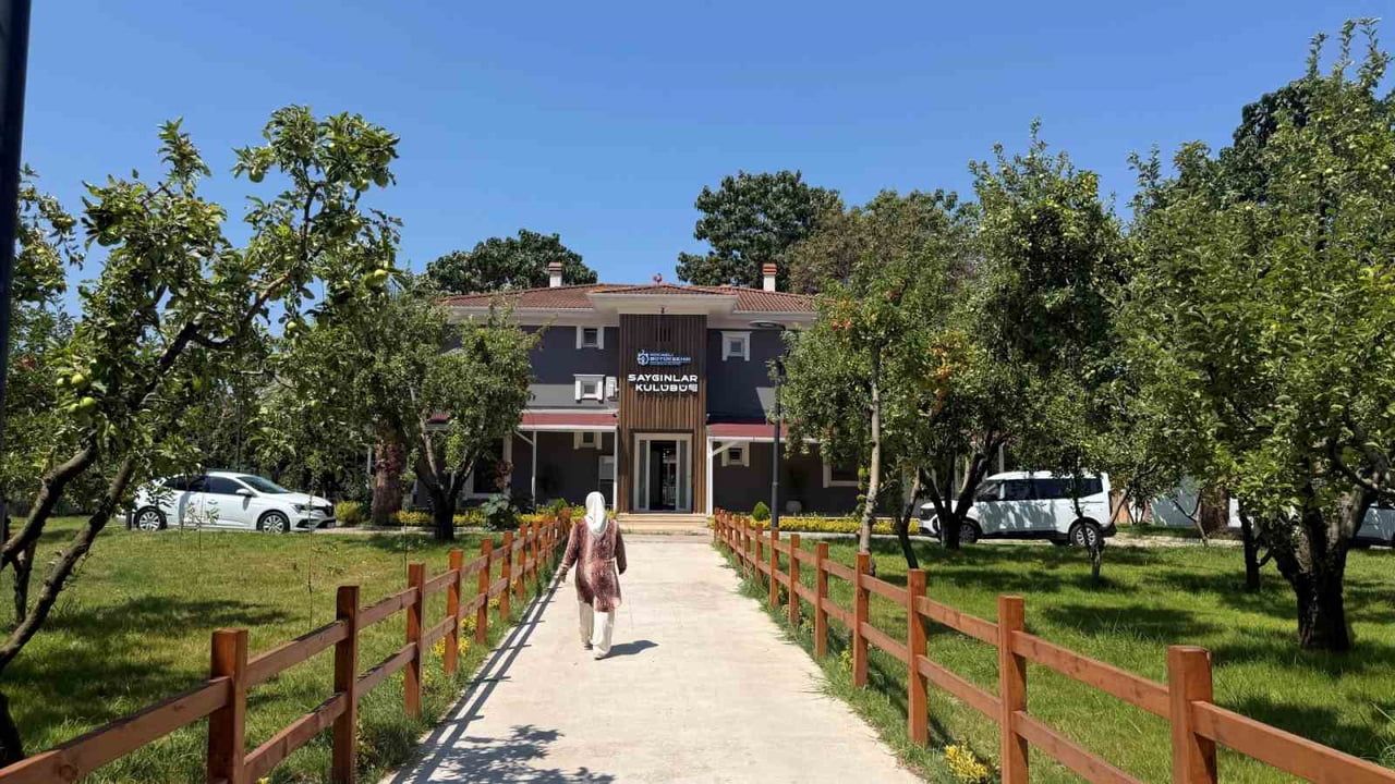 Gölcük'te bir kulüp 30 yıllık hasreti sonlandırdı