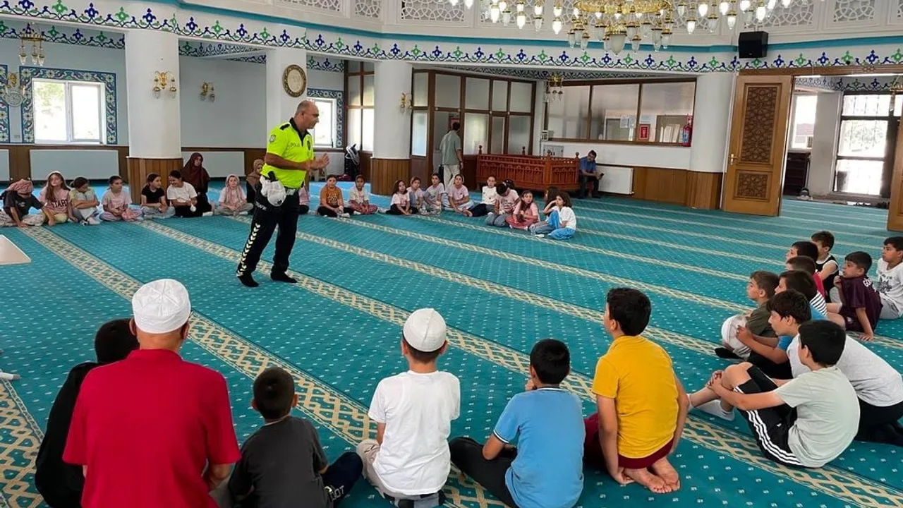Gölpazarı'nda küçük trafik dedektifleri yetişiyor