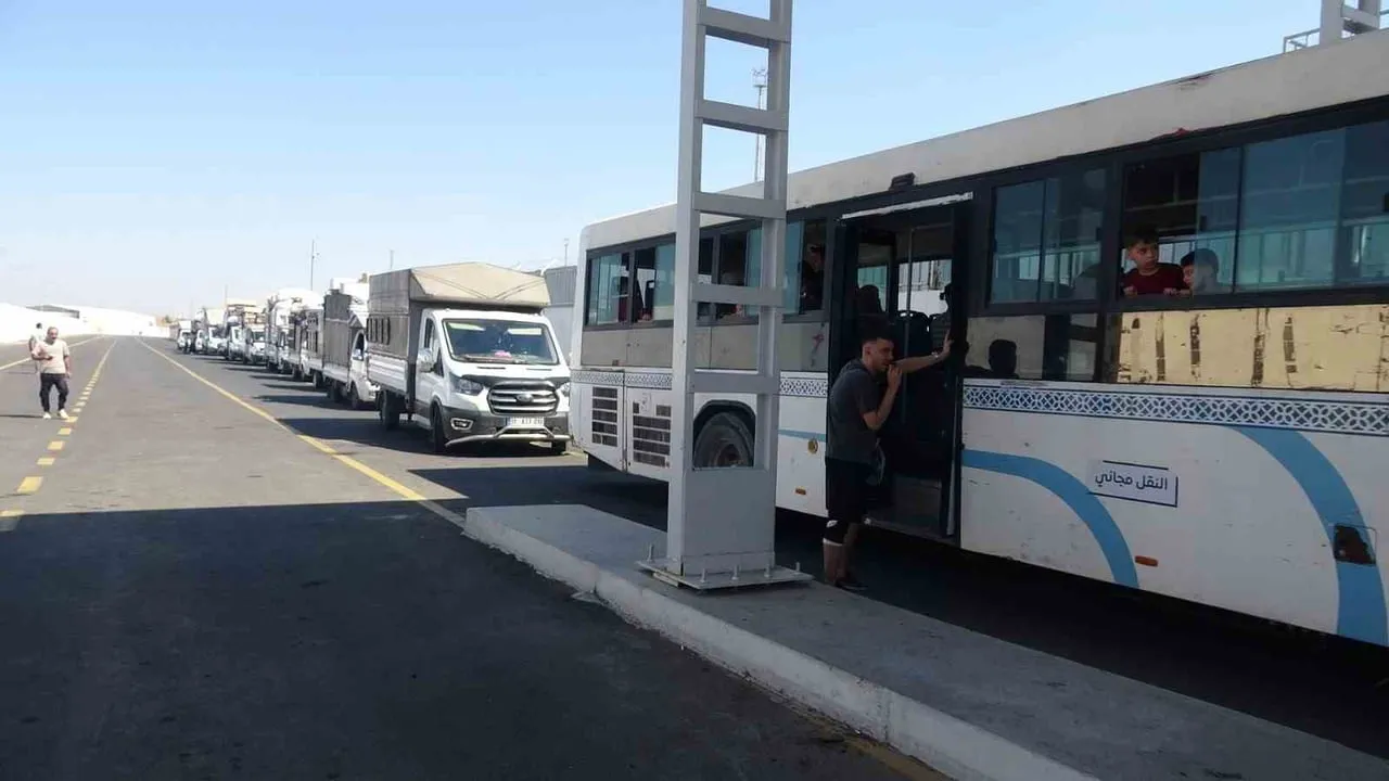 Gönüllü dönüş dalgası Kilis Öncüpınar'da kesintisiz sürüyor