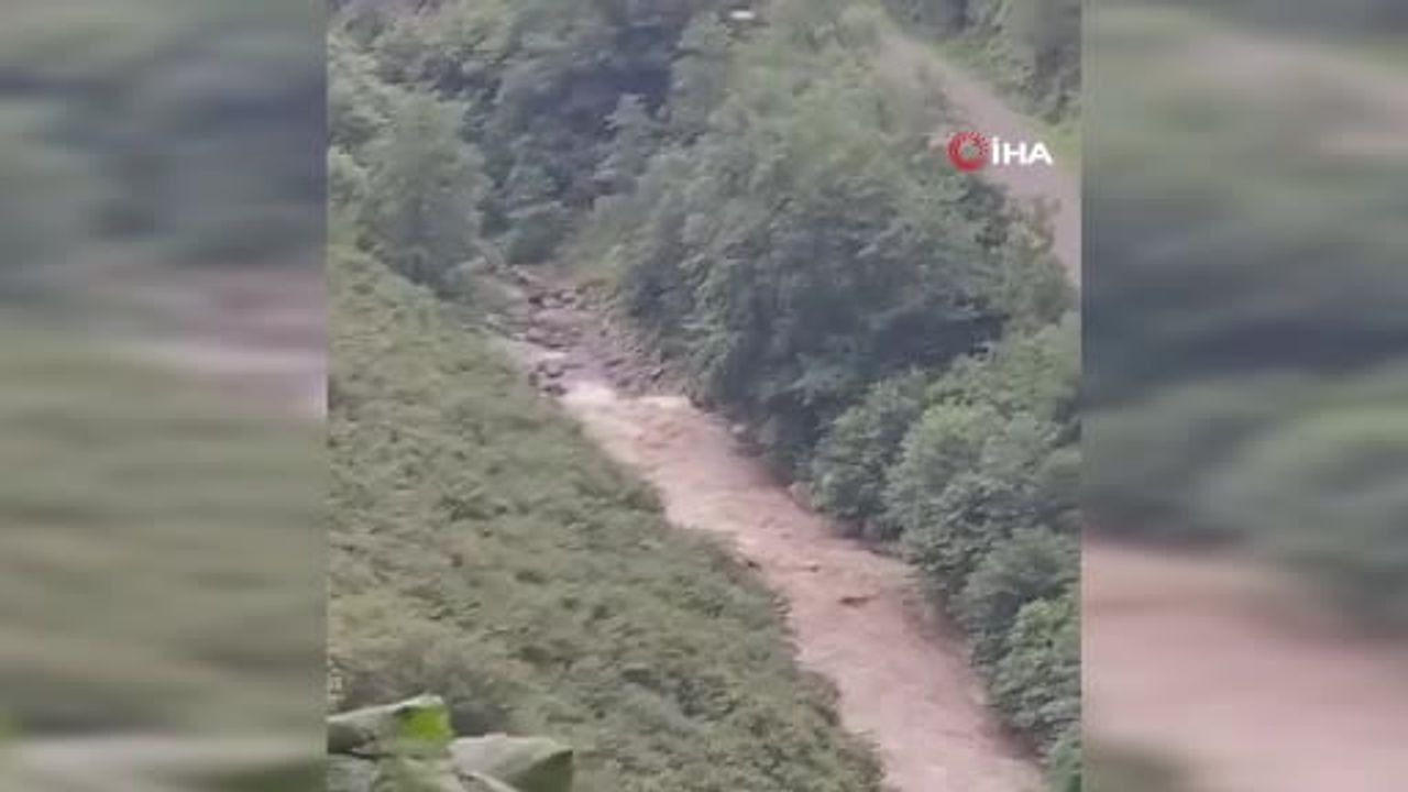 Görele'de Zıva Deresi'nde sel anı kameraya yansıdı: iki kız kardeş hayatını kaybetti