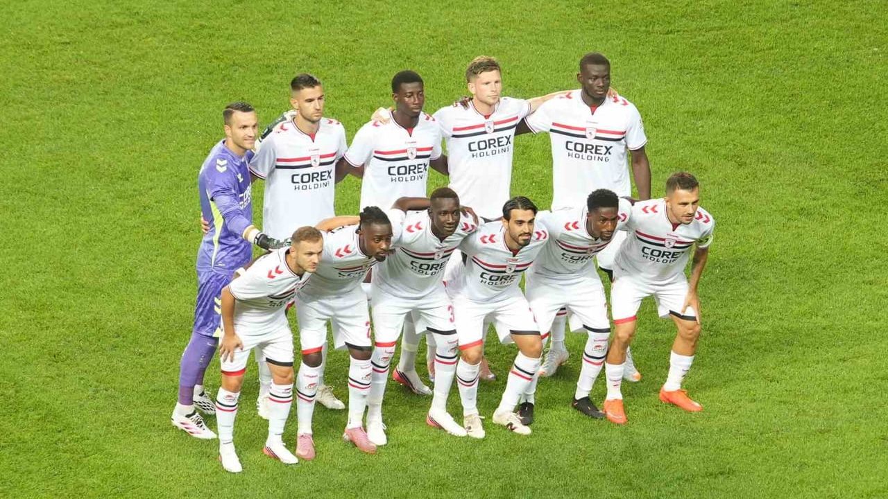 Göztepe erken golle önde, Samsunspor'da maç devam ediyor