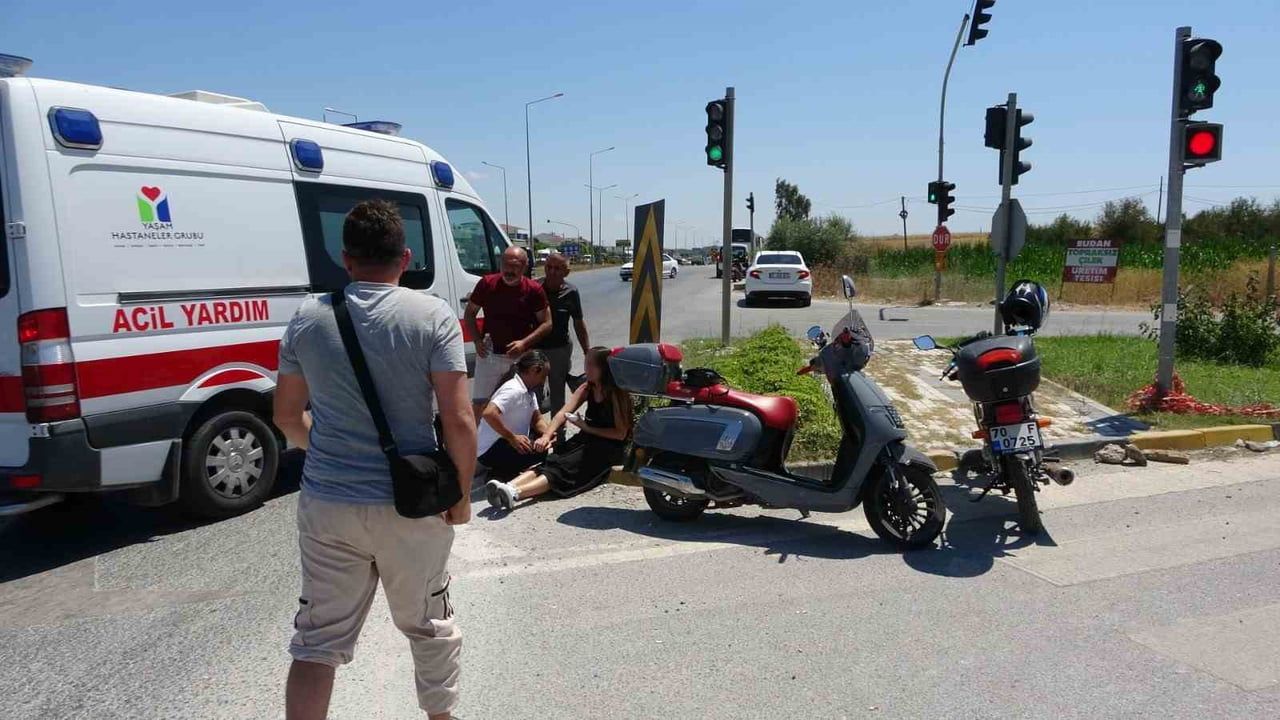 Gültepe ışıklı kavşağı'nda çukur iddiası: motosiklet sürücüsü hastaneye kaldırıldı