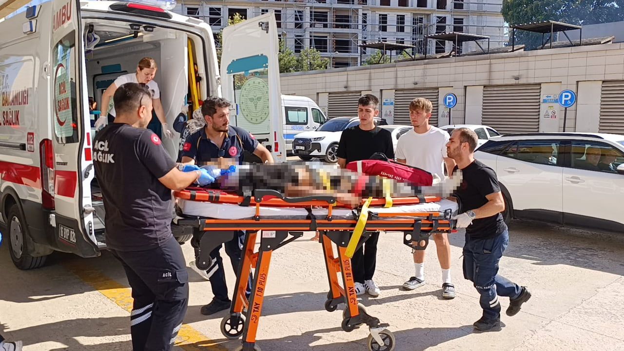Gündüzlü'de traktörün devrilmesi sonucu 15 yaşındaki sürücü yaşamını yitirdi