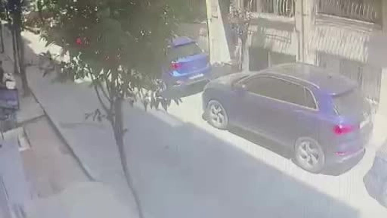 Güvenlik kameraları kaydetti: Şişli'de evden klima ve televizyon çalan zanlı tutuklandı