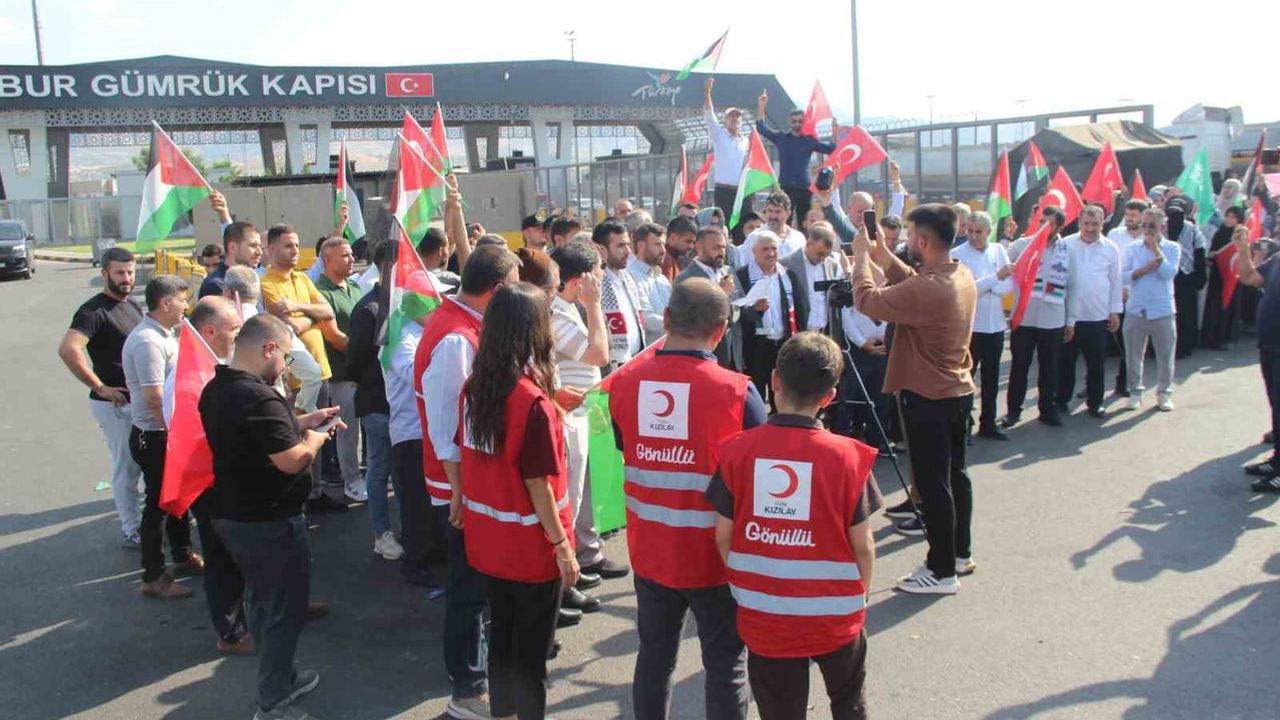 Habur'dan tepki: Filistin konvoyunun Irak sınırında bekletilmesine itiraz