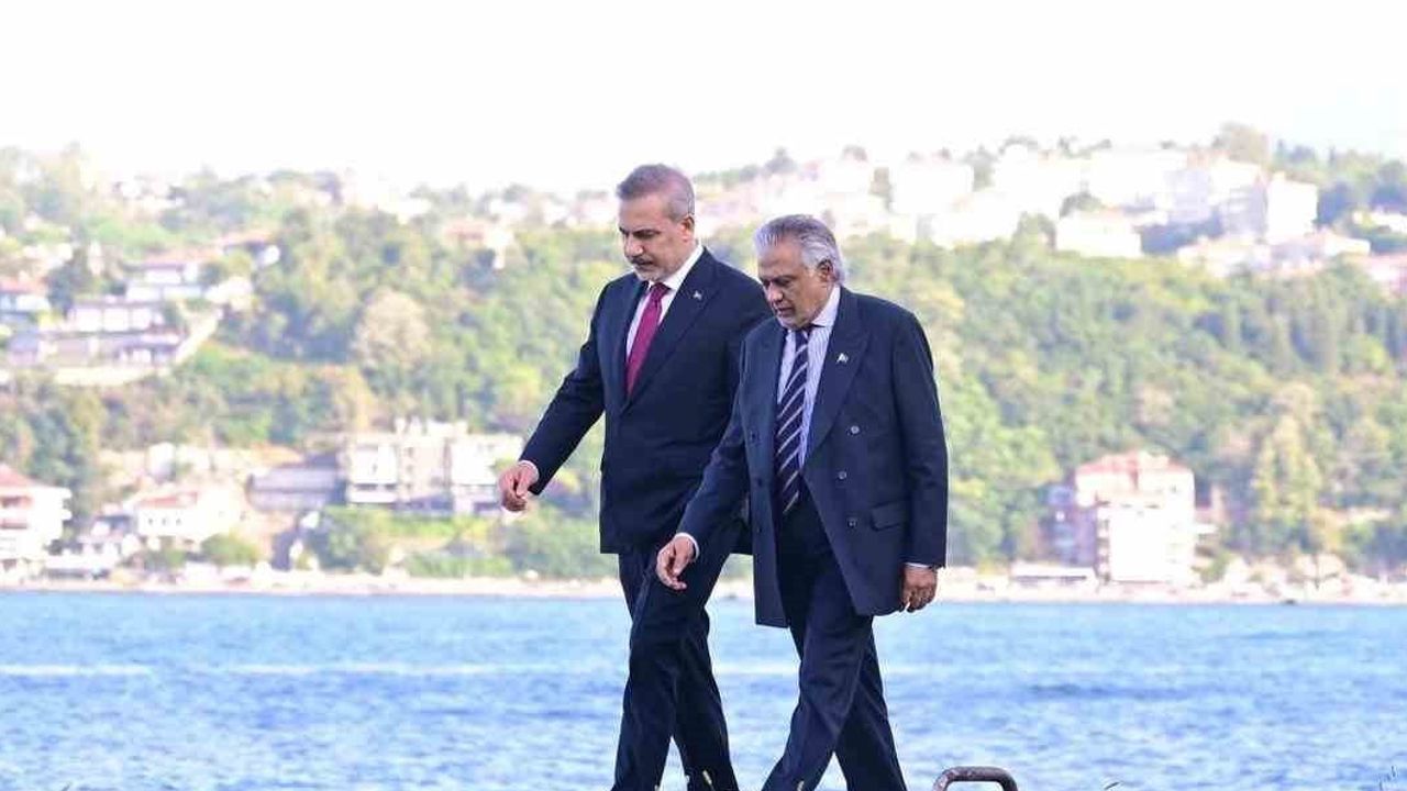 Hakan Fidan ile Ishaq Dar görüşmesi ikili temasların devamını işaret etti