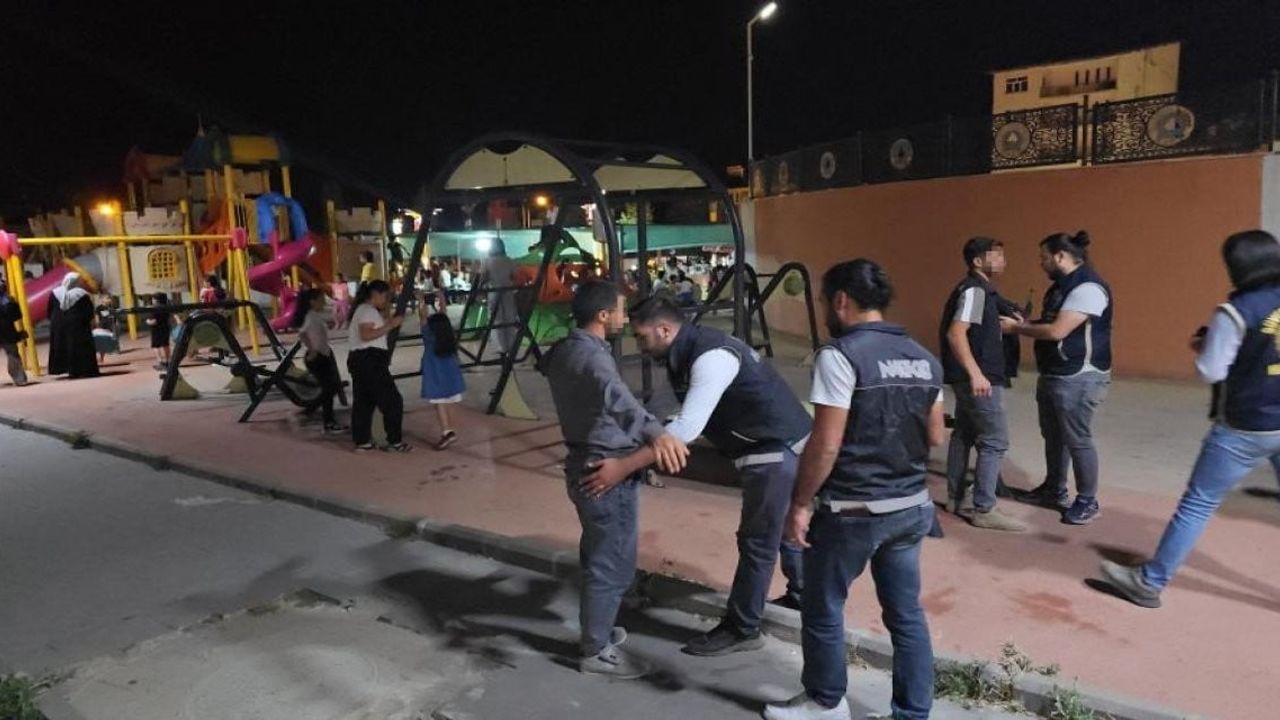Hakkari'de sokak güvenliği sınandı: ekipler geniş kapsamlı denetim yaptı