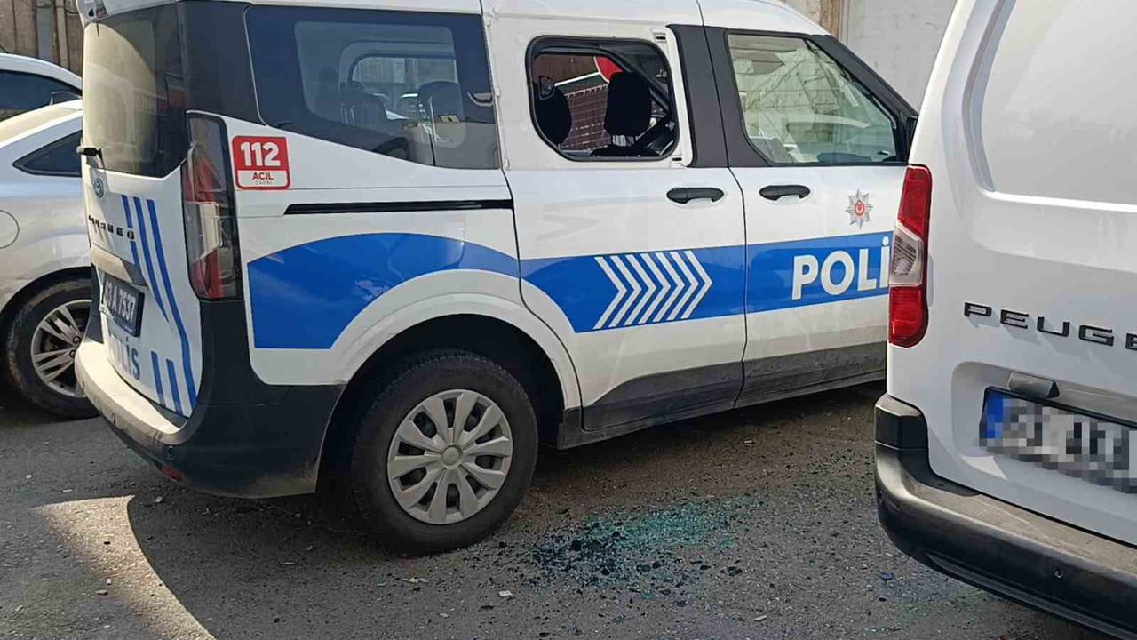 haliliye'de polis aracına bıçakla zarar verdiği iddia edilen şüpheli tutuklandı