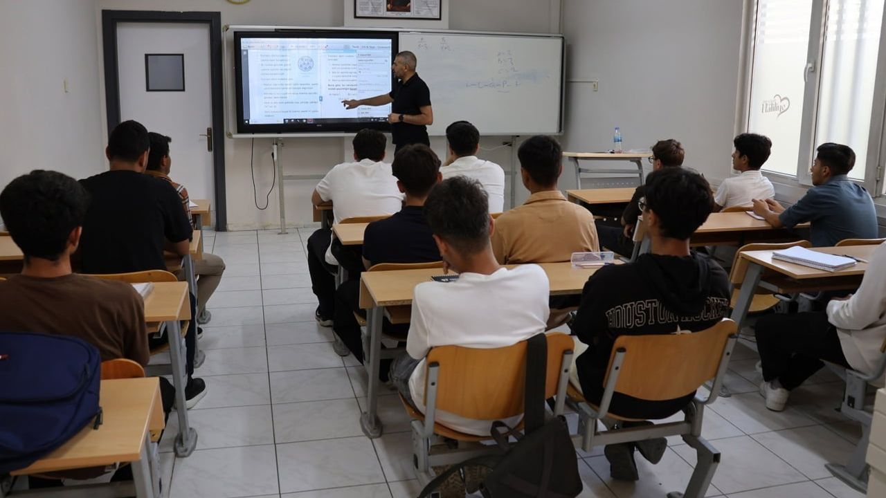 Haliliye'de ücretsiz hazırlıkla 95 genç üniversiteye ilk adımı attı