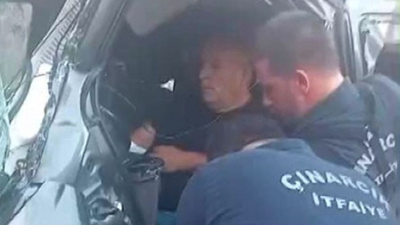 Hasanbaba alt geçidinde kafa kafaya çarpışma: üç kişi yaralandı