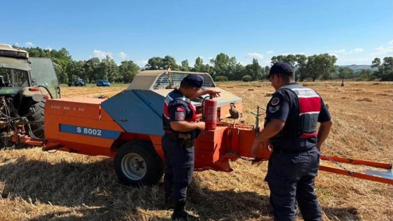 Hasat döneminde jandarma tarlalarda yangın riskine karşı bilgilendirme yaptı