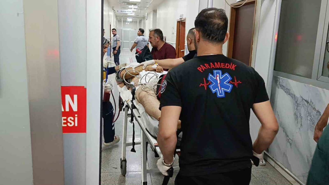 Hastane bahçesinde sağlık kontrolü sırasında silahlı saldırı: 1’i çocuk 2 yaralı