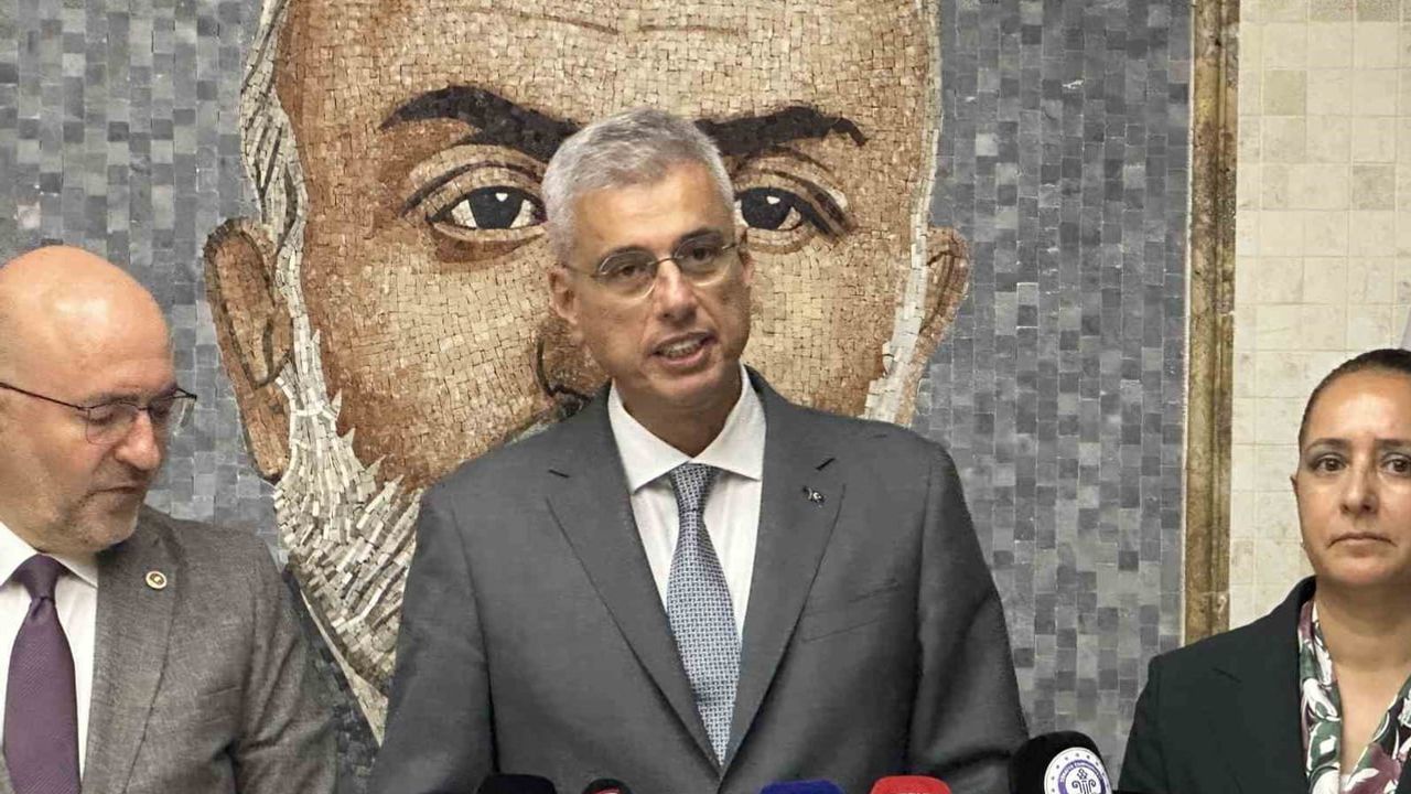 Hastanelerde 24 saat kreş planı: Memişoğlu bu yıl 7 tesise başlanacağını açıkladı