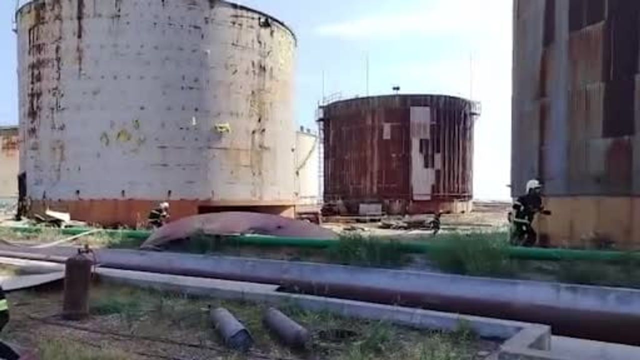 Hatayi'de petrol tankında yangın, itfaiye müdahalesiyle yayılmadan söndürüldü