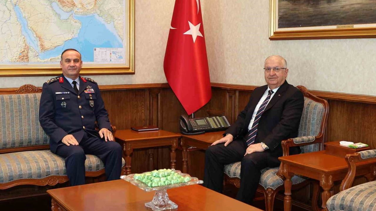 Hava kuvvetlerinde yeni dönem: Rafet Dalkıran'ı Yaşar Güler kabul etti
