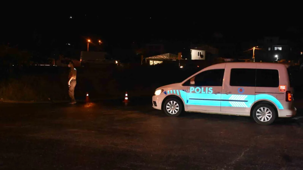 Hendek'te hidroklorik asit sızıntısına müdahale: iki kişi tedavi altına alındı