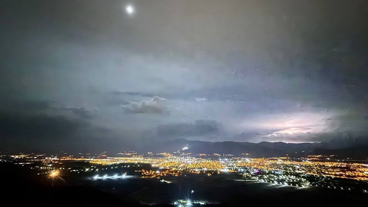 Heyelandan kapanan Erzincan-Sivas kara yolu tekrar ulaşıma açıldı
