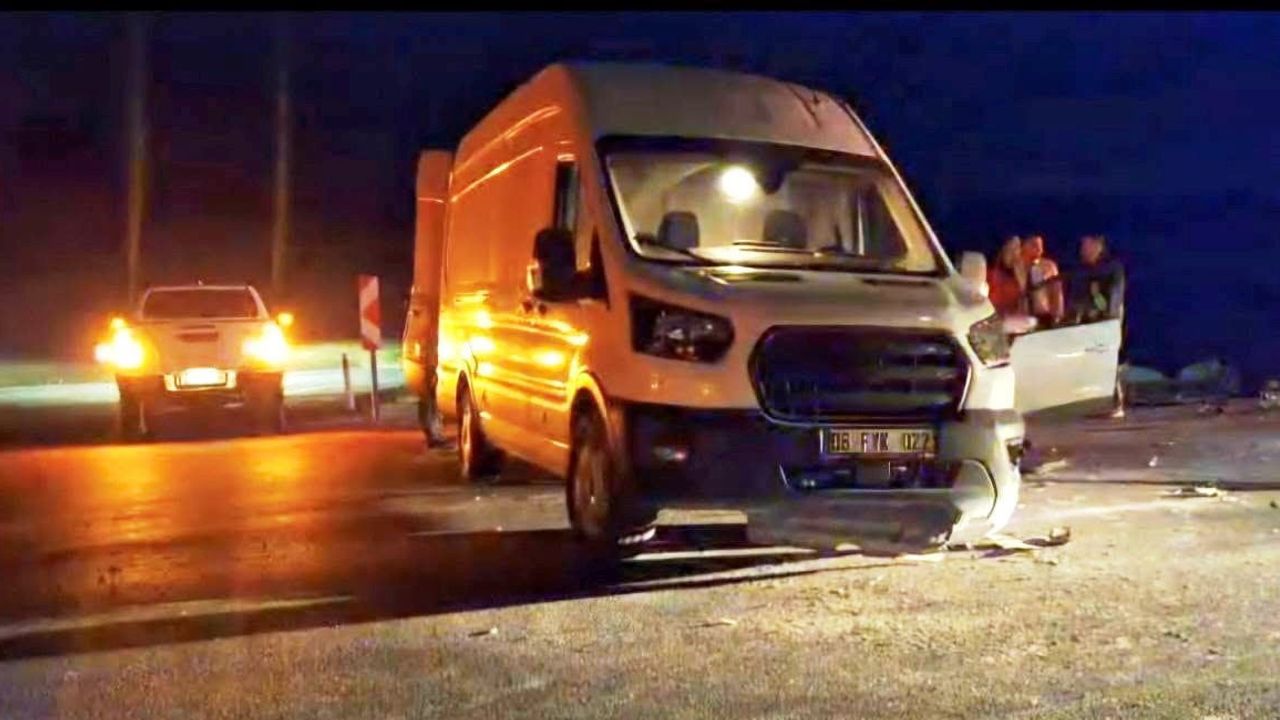 Hisarcık'ta çevreyolu kavşağında çarpışma: 3 yaralı