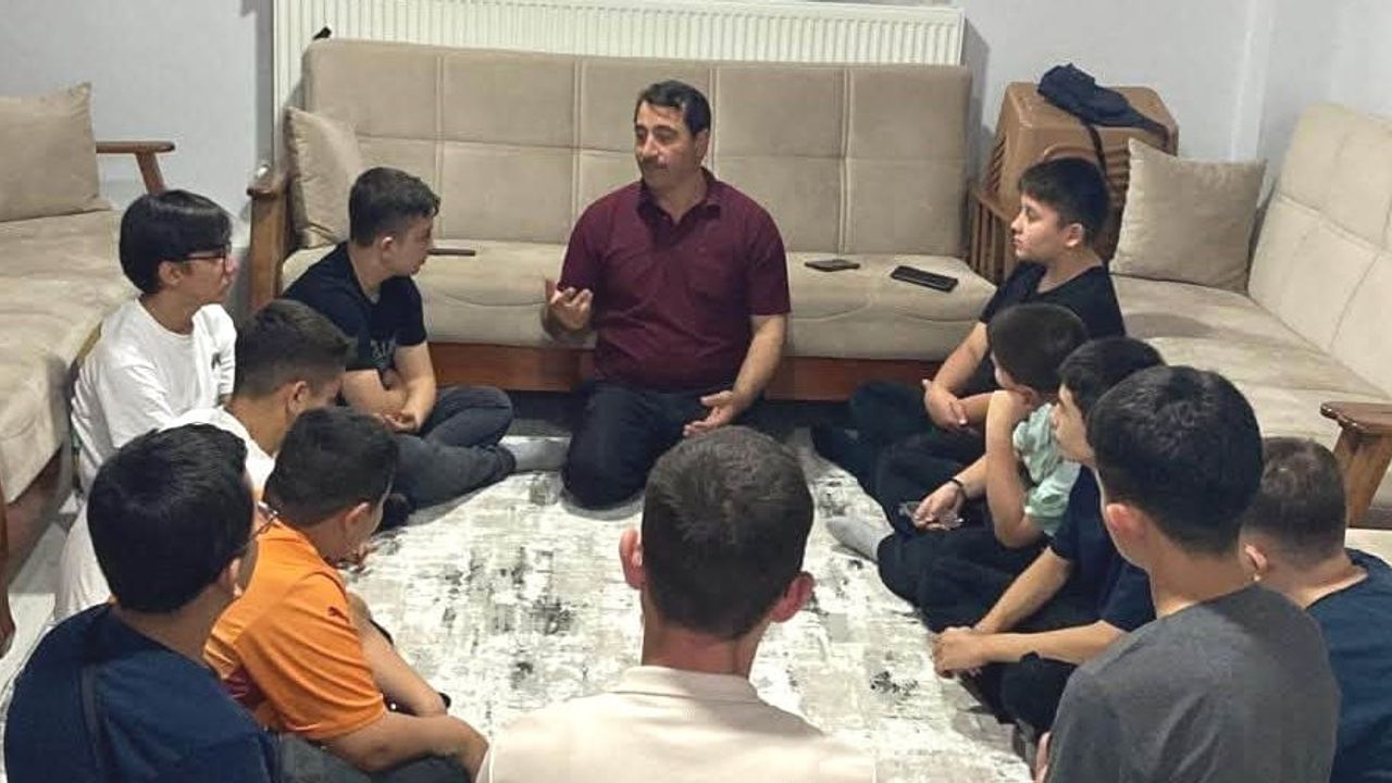 Hisarcık'ta 'Yazımda Kardeşlik Var' kampı gençlerin dayanışmasını güçlendirdi