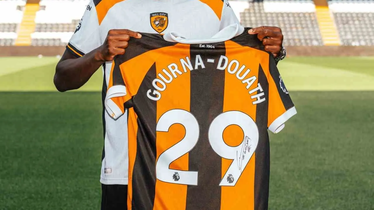 Hull City orta sahasına Lucas Gourna-Douath takviyesi