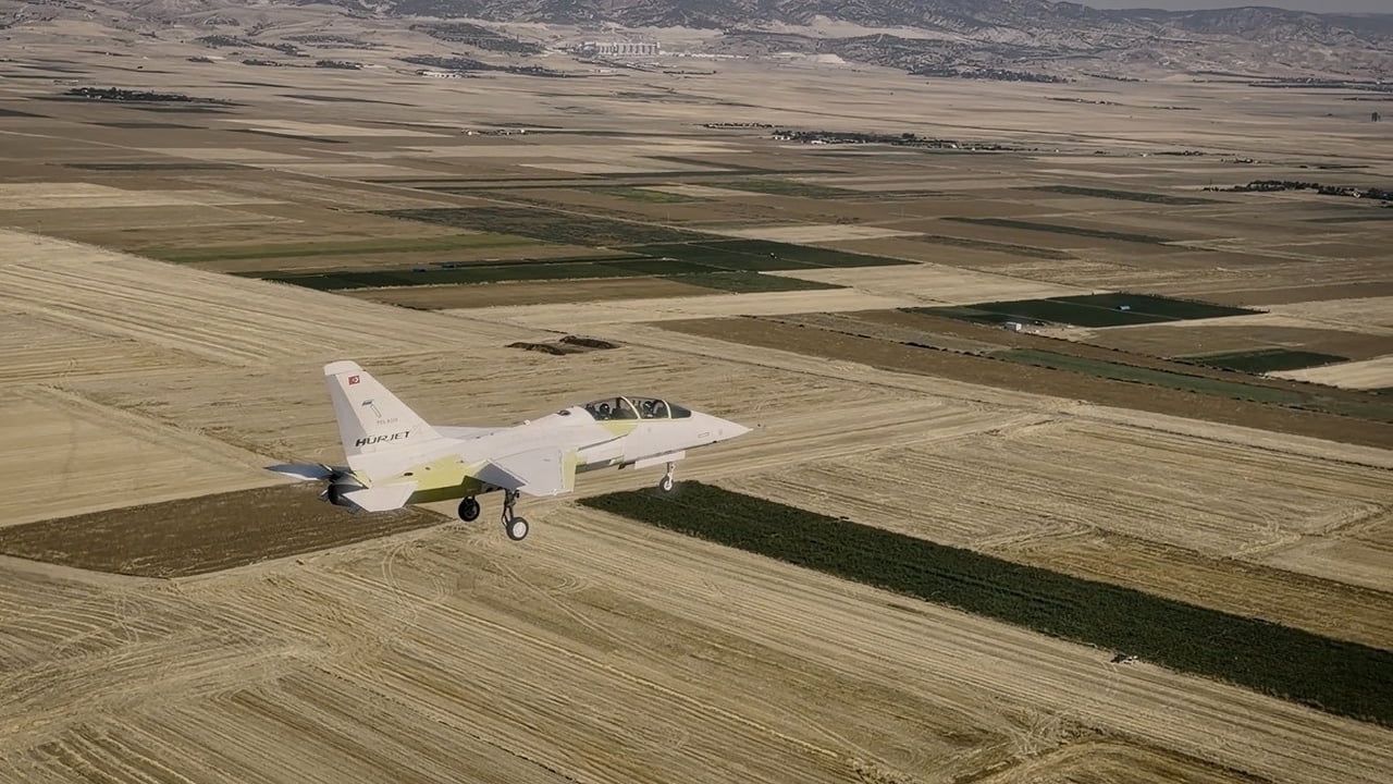 Hürjet Gök Vatan'la buluştu: teslimata gidecek uçak 30 ağustos'ta ilk uçuşunu 18 dakika sürdü