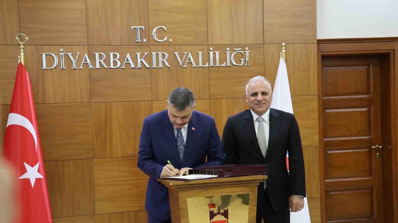 İçişleri bakanı Mustafa Çiftçi valilikte programlara başladı