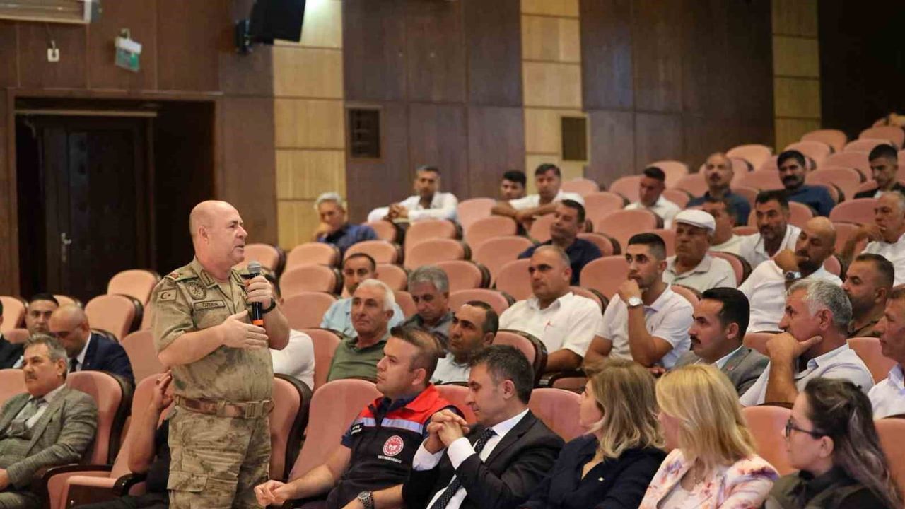 Iğdır valisi muhtar buluşmasında çözüm odaklı talepler ele alındı