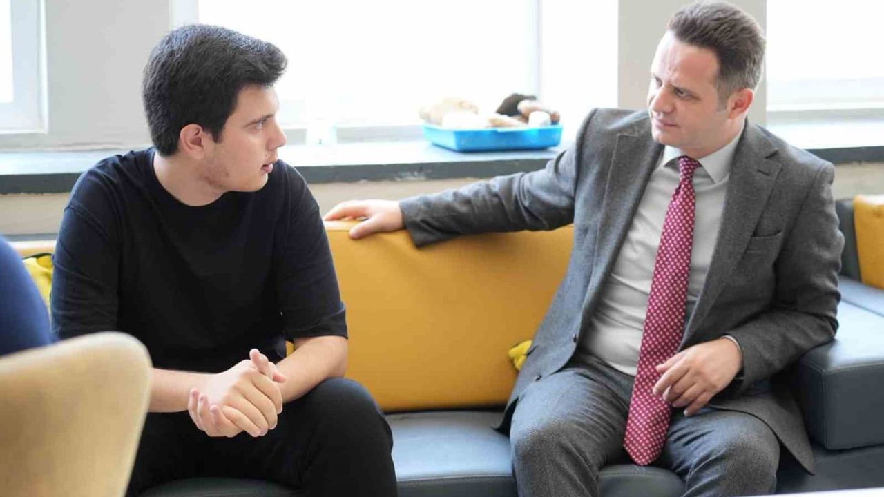 İl milli eğitim müdürü Emre Çay, YKS tercihleri ve yaz kurslarını Menteşe'de inceledi