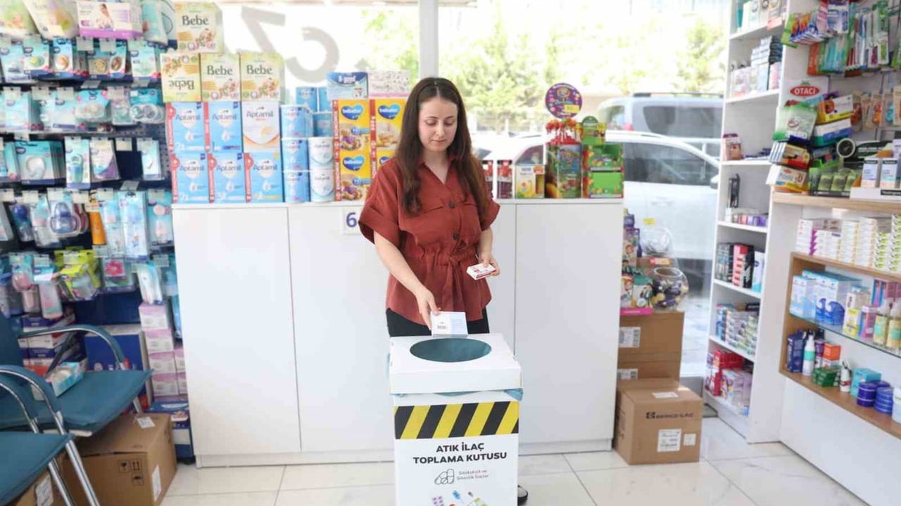 İlaç atıklarına yerinde çözüm: eczanelerde güvenli toplama