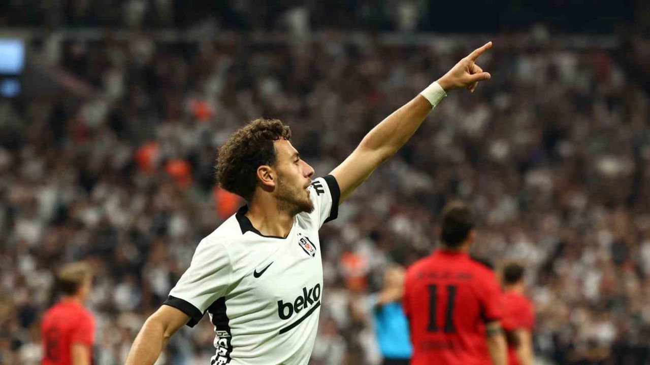 İlhan Fakılı siyah-beyaz formayla ilk golünü attı
