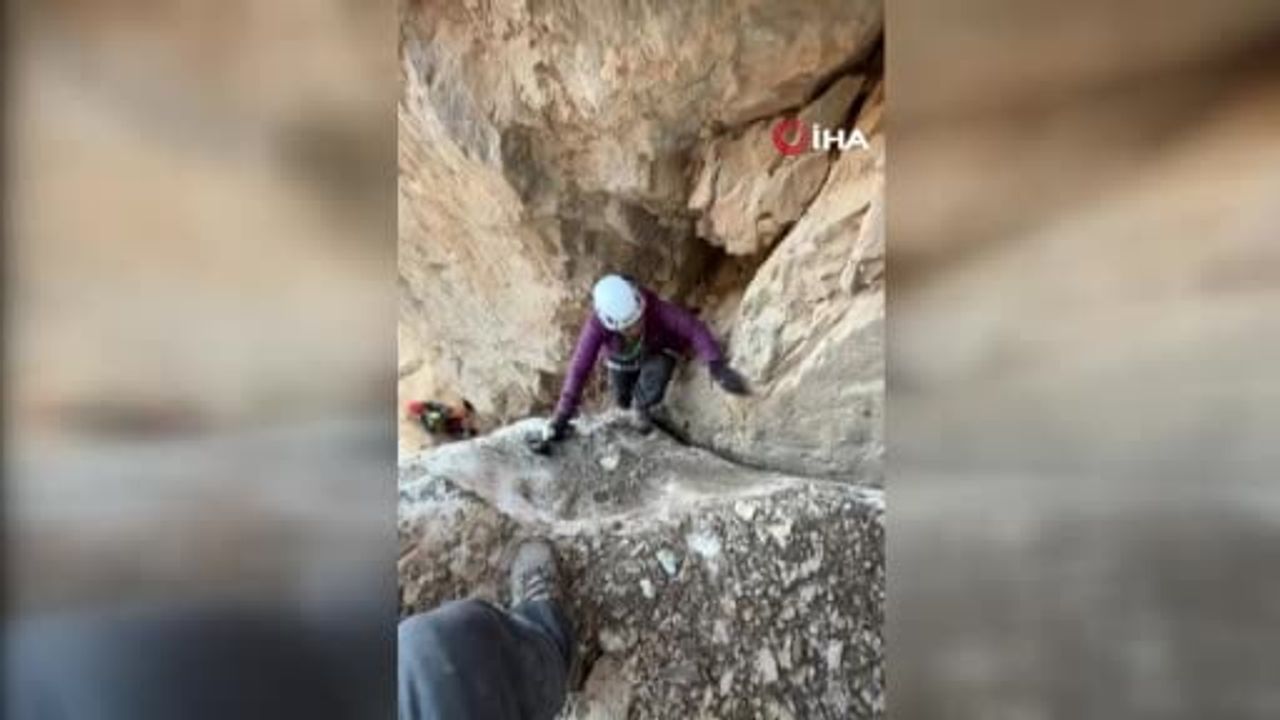 İlk kadın dağcılar Sipa Durik zirvesine çıkarak bölge tarihine geçti