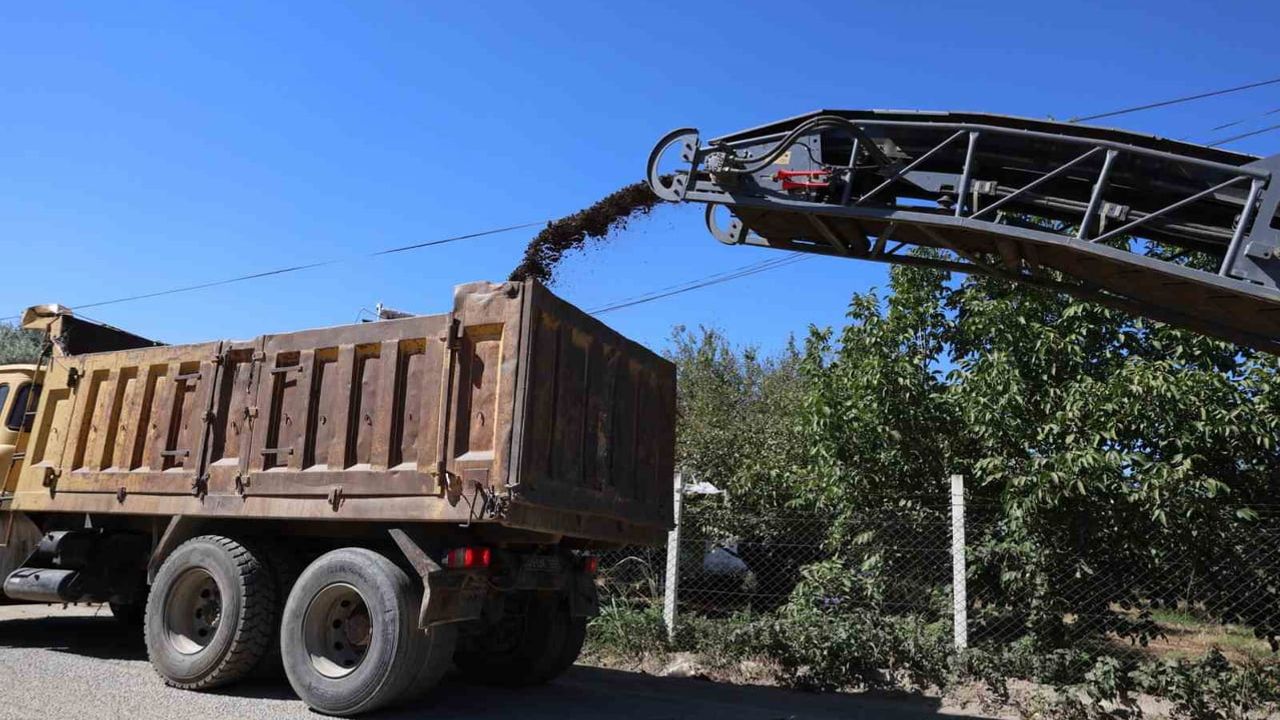 İncirliova'da Karabağ yolu konfor için genişliyor