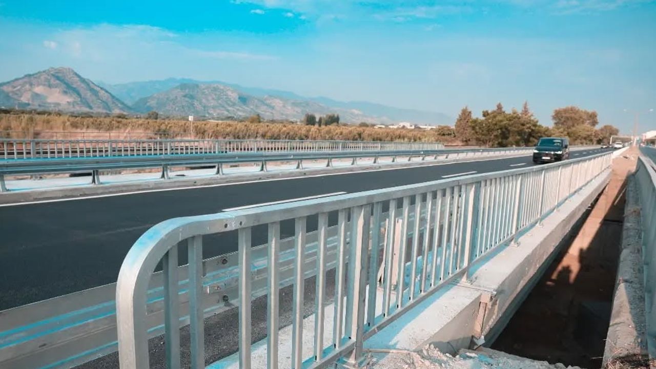 İncirliova'nın ulaşım yükünü hafifleten köprü hizmete girdi