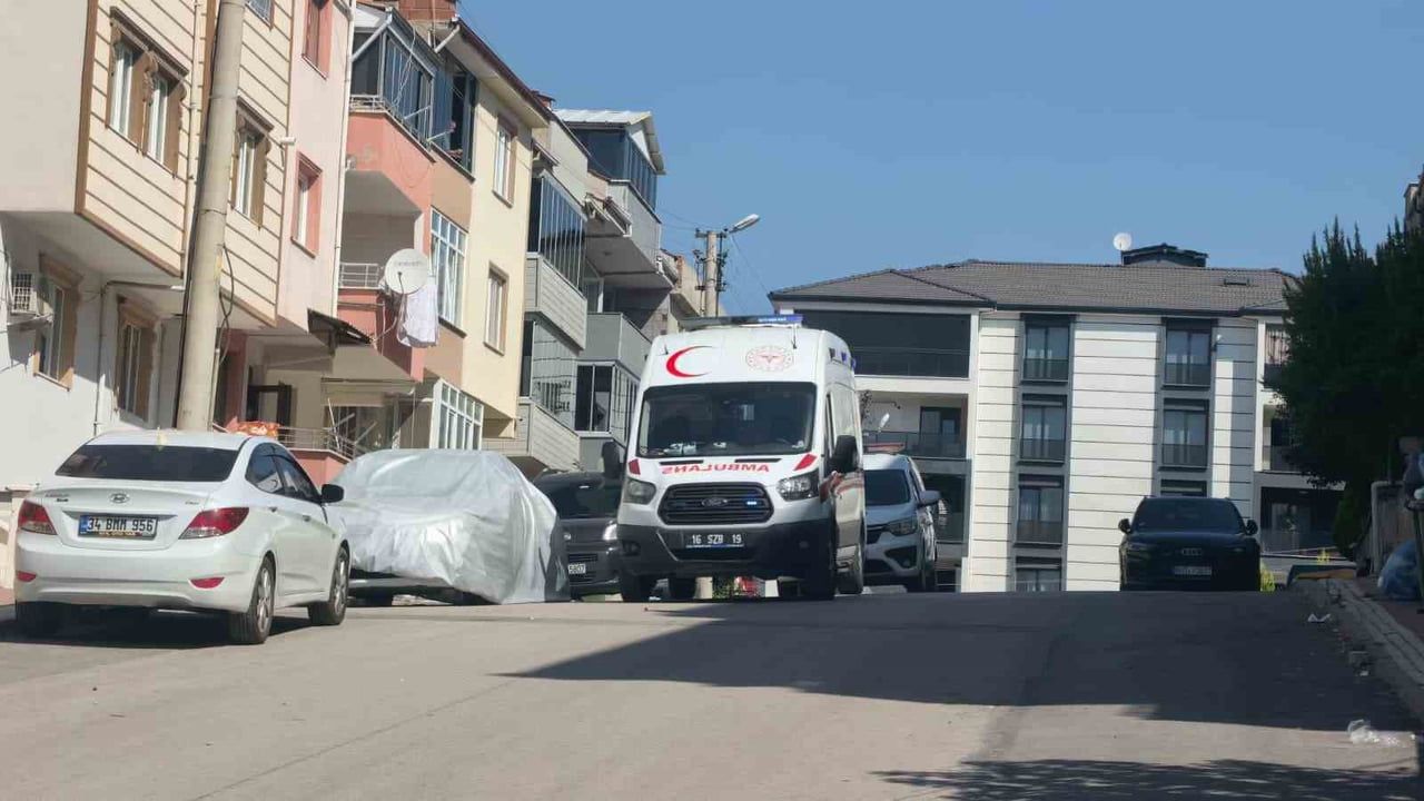 İnegöl'de yatakta kanlar içinde bulunan 50 yaşındaki kişinin ölümü inceleniyor