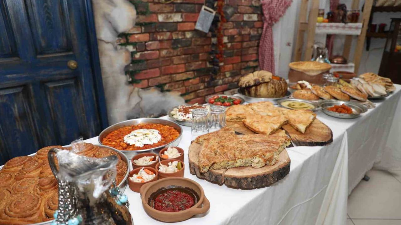 İnegöl'ün lezzet mirasını sahneye taşıyan gastronomi şöleni