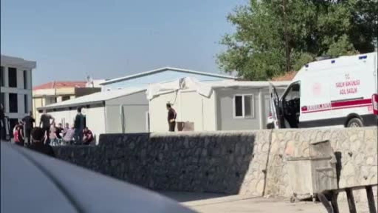 İş makinesinin camına çarpan operatör iki kez hastaneye kaldırıldı