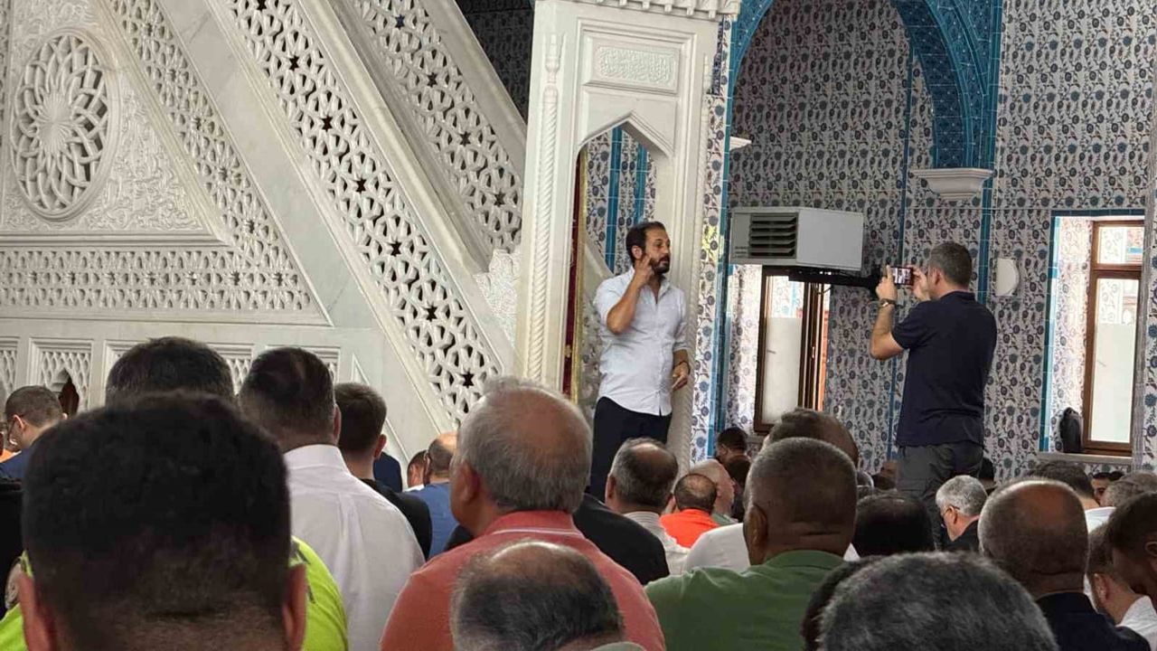 İşaret diliyle hutbe: Iğdır'da cuma namazında eş zamanlı çeviri