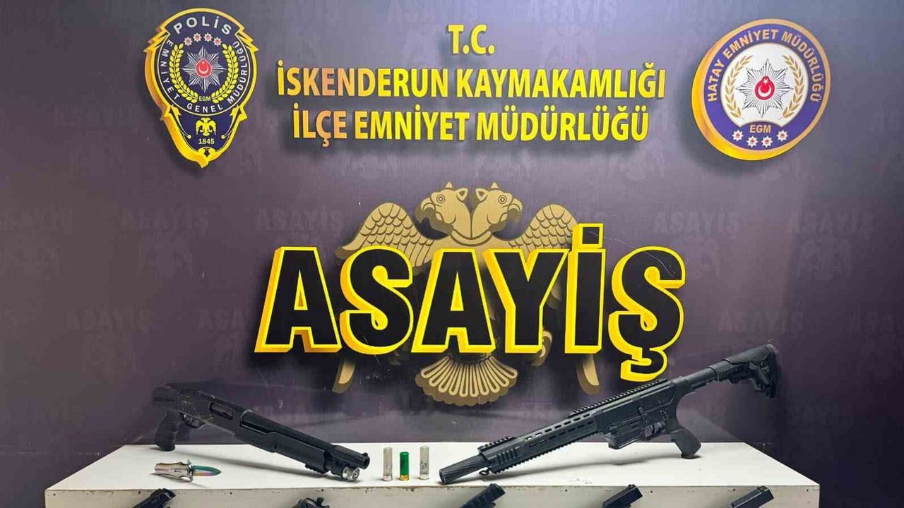 İskenderun'da kurşunlama soruşturmasında yatak arası silahlar ele geçirildi