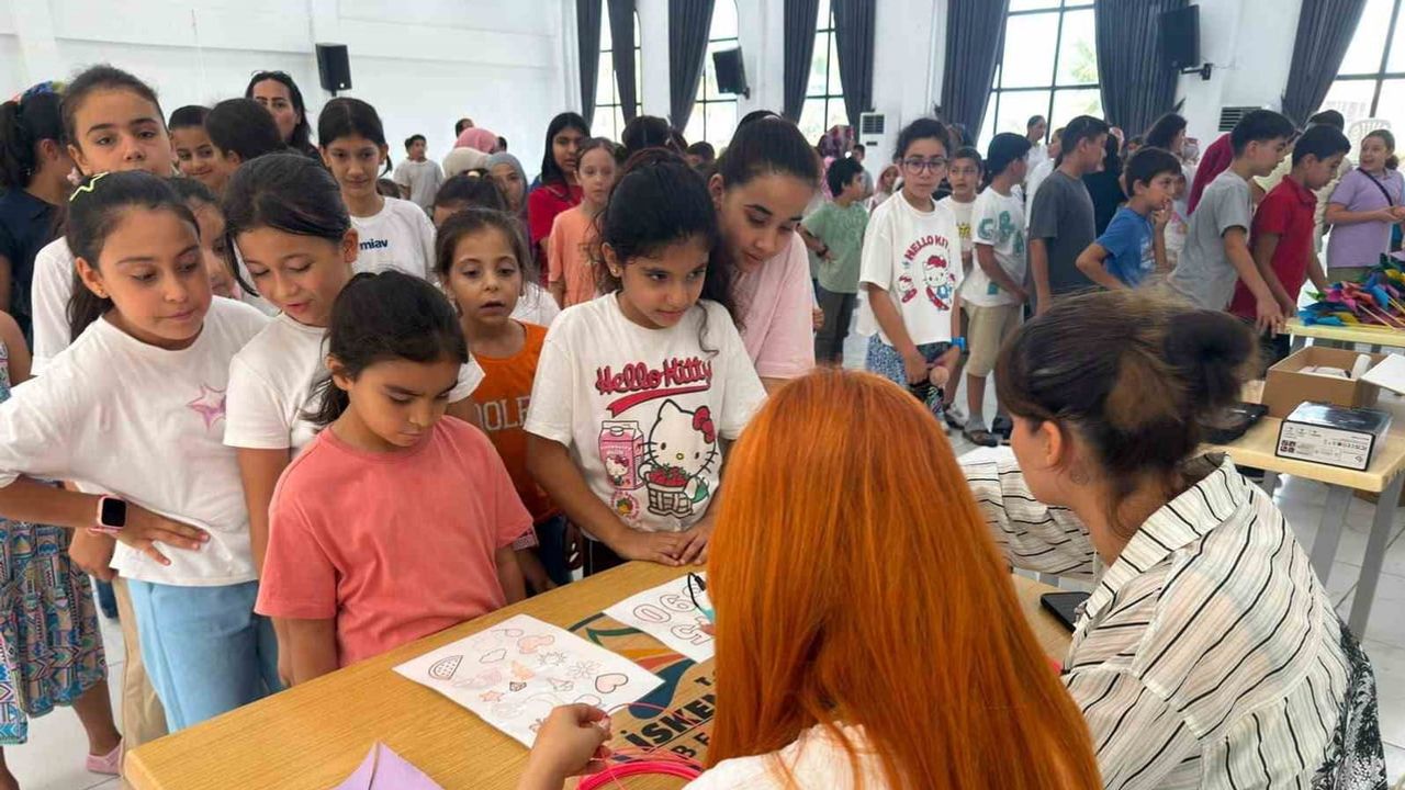 İskenderun’da yaz atölyeleri: çocuklar bilimle keşfetti