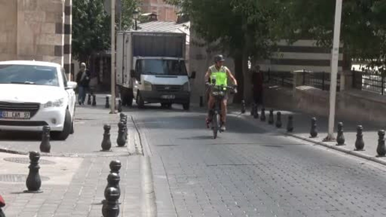 İşlerini kapatıp pedal çevirdi: 805 kilometrelik Türkiye turunu sürdürüyor