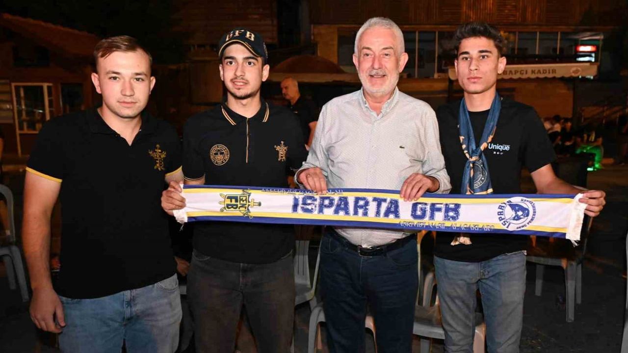 Isparta'da Fenerbahçe'nin şampiyonlar ligi coşkusu meydanda taştı