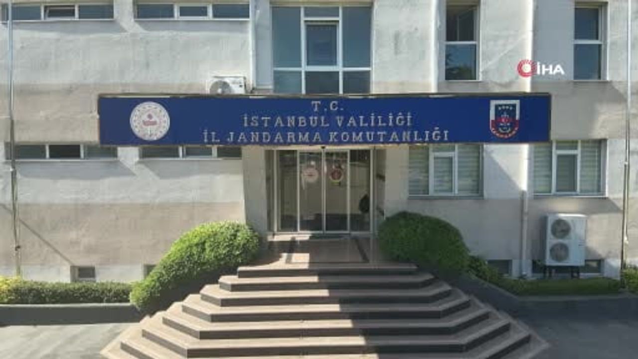 İstanbul'da imalat hattına baskın: jandarma 257 bin 850 uyuşturucu hap ele geçirdi