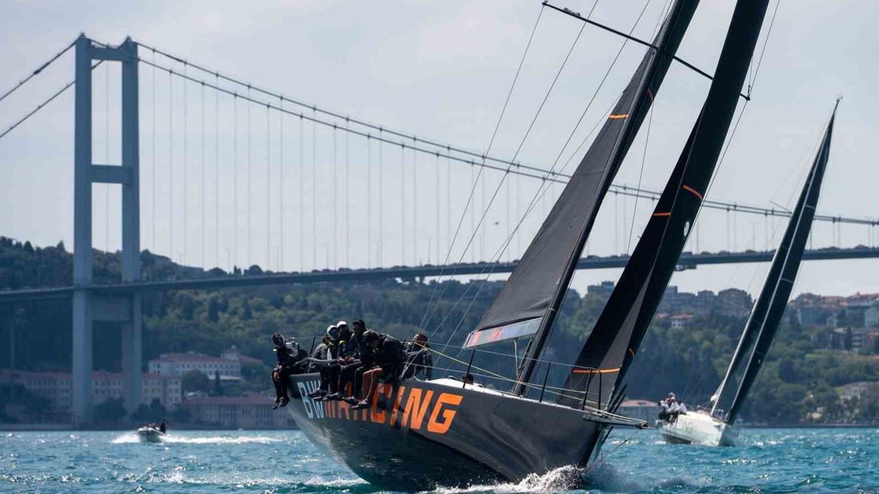 İstanbul'da rüzgârı yakalayanlar: TAYK-Eker Olympos Regatta'da kazanan ekipler ödüllerini aldı