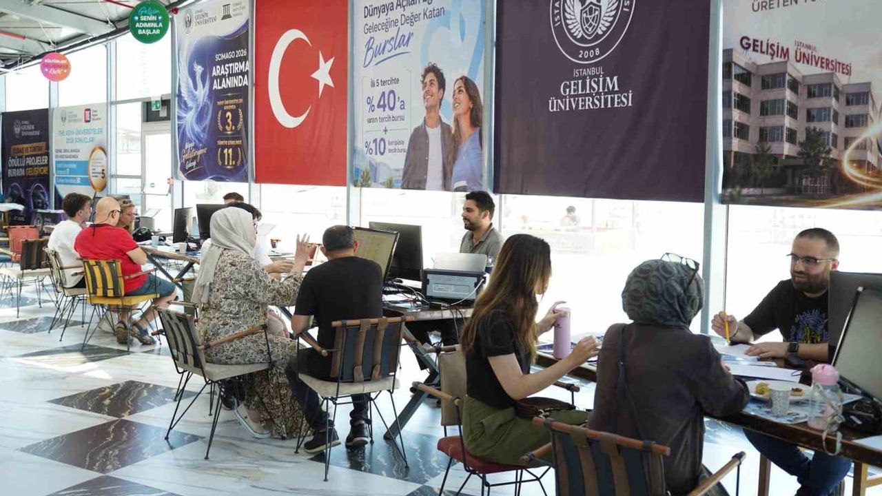 İstanbul Gelişim Üniversitesi tercih döneminde adaylara eğitimden kariyere uzanan olanaklar sundu