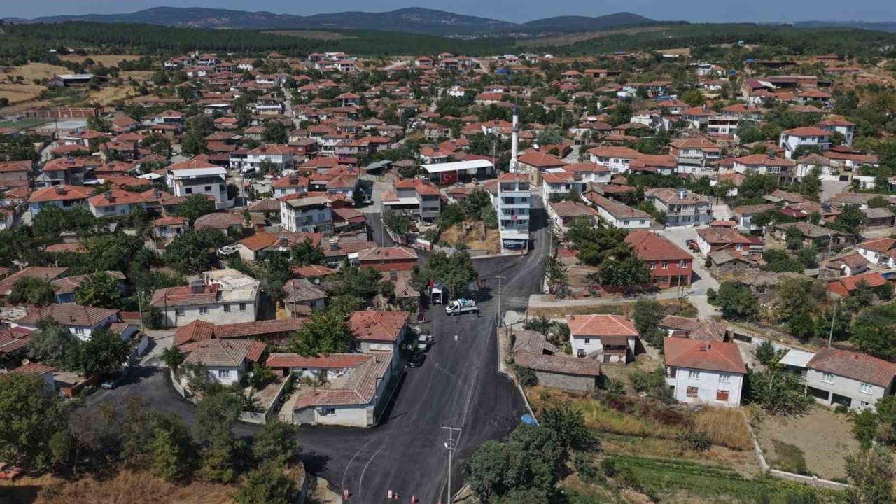 İvrindi’de coşku: altyapı ve sıcak asfalt çalışmaları kutlandı
