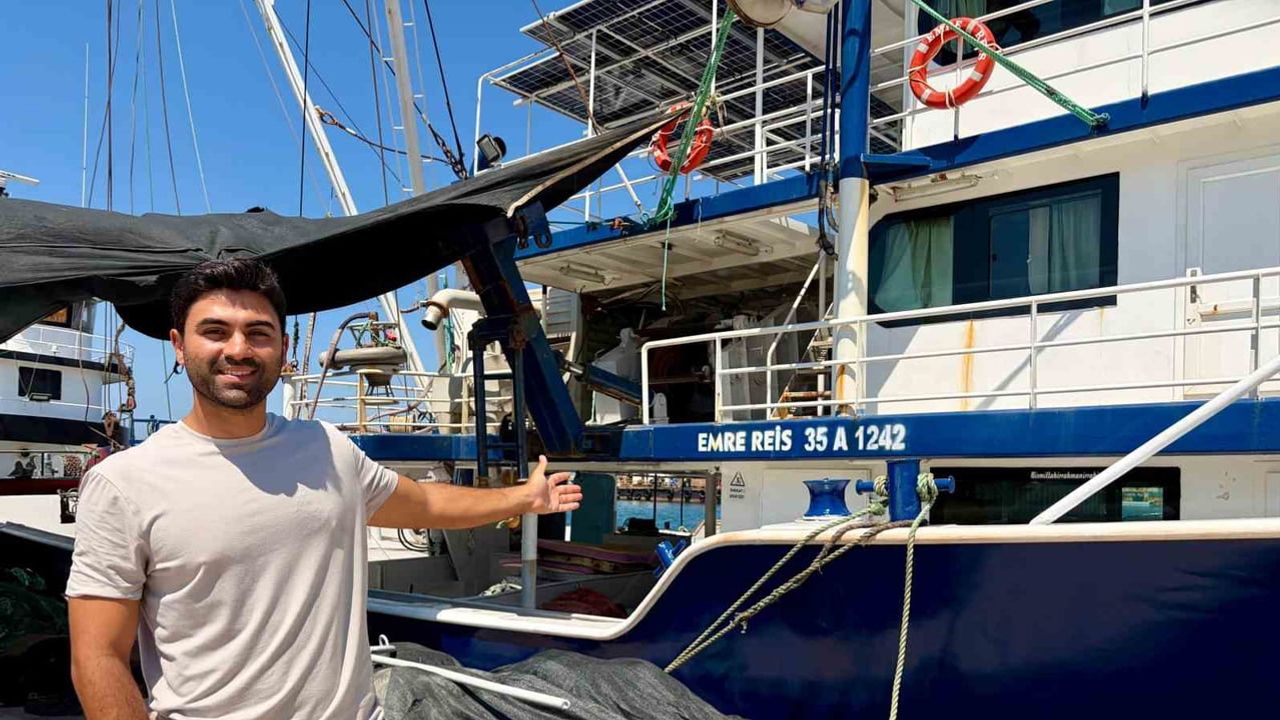 İzmir'de ağlar teknelere yükleniyor, balıkçılar sezonun açılacağı günü iple çekiyor