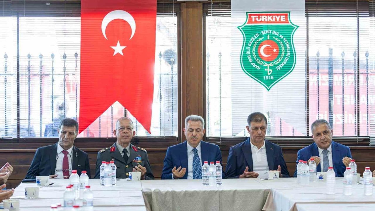 İzmir'de vefa ve birlik günü: şehit aileleri ve gazilerle bir araya gelindi