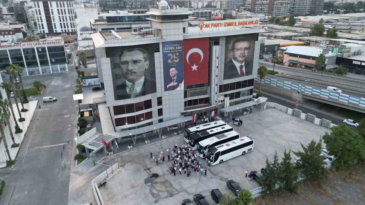 İzmir’den Ankara’ya 5 bin teşkilat mensubu 25. yıl buluşmasında
